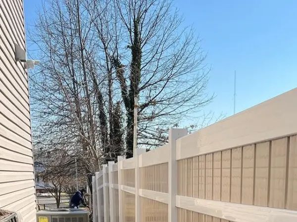 Almond Vinyl Privacy Fence — Side Yard Run