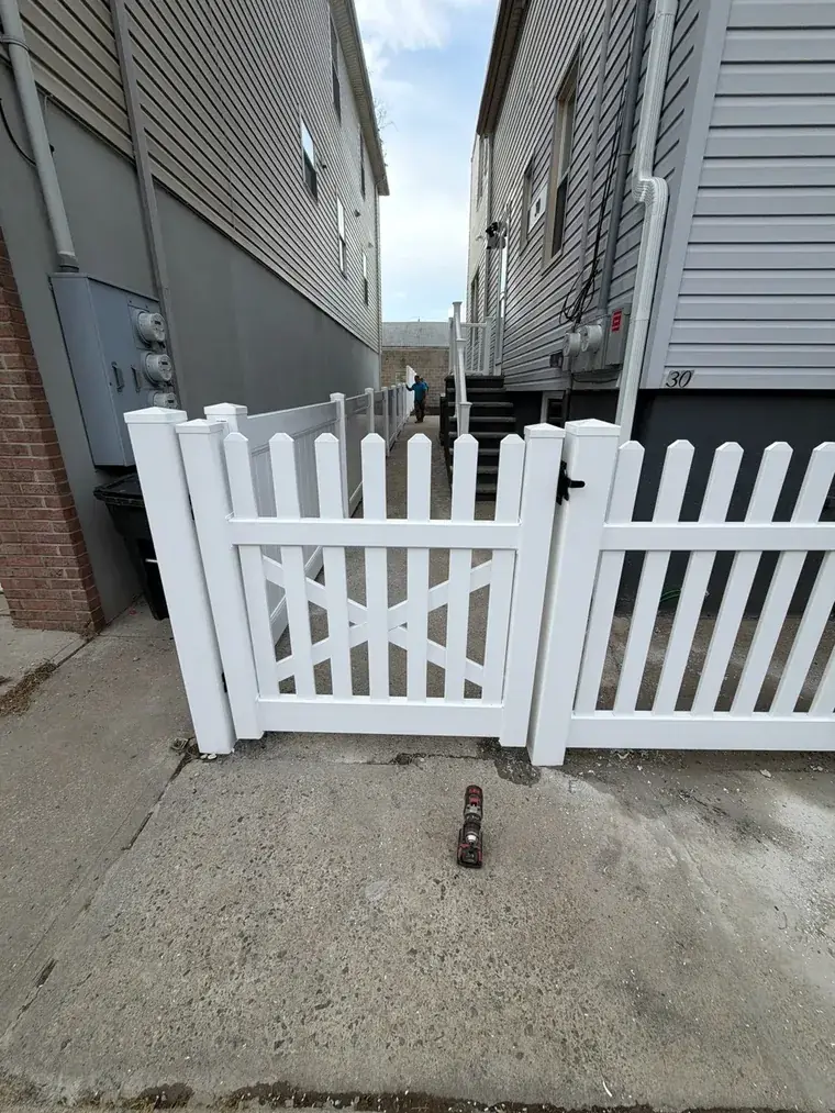 Picket Double Gate